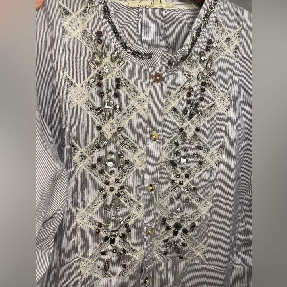 Anthropologie Floreat embellished rhinestone Blue Pinstripe size 6 button up